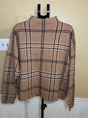 Tahari Camel Plaid Crewneck Sweater